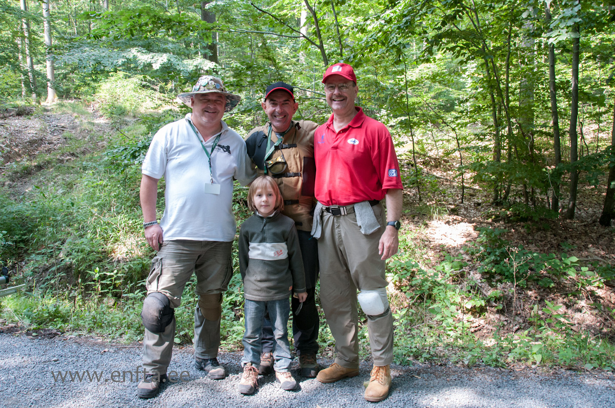 Tomas Dovalovsky SK, Manuel Alferez ES, Ray Apelles US